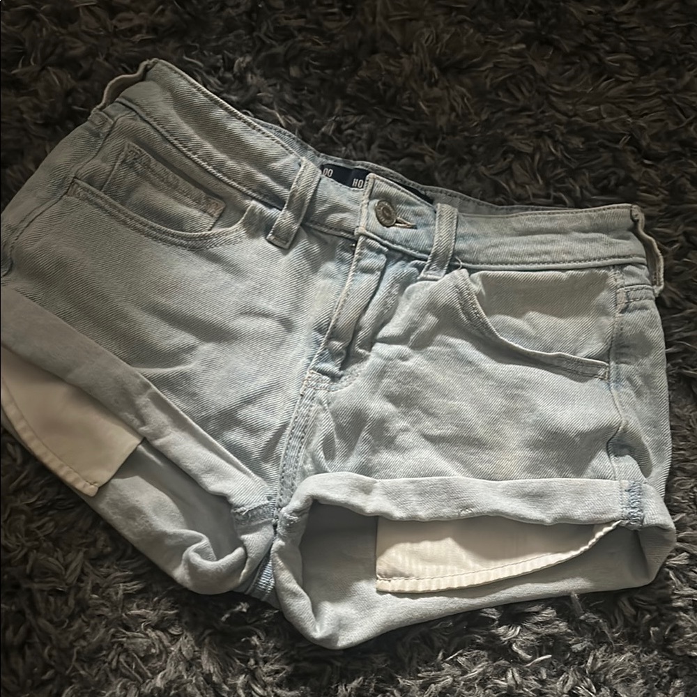 hollister low rise boyf jean shorts